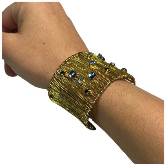 Textured Wire Cuff Bracelet with Blue Crystal Accents - Picture 5 of 11